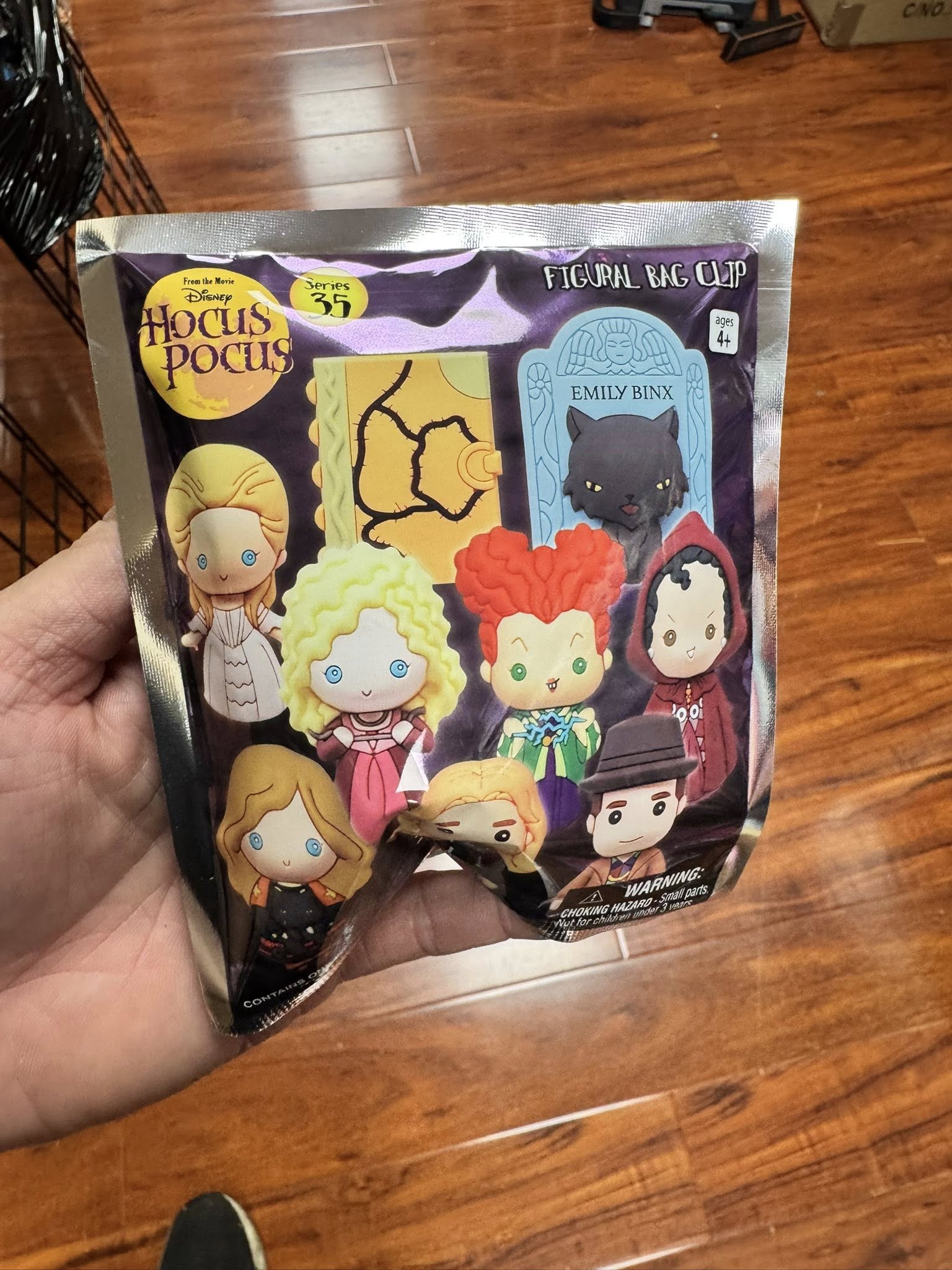 Monogram: DISNEY HOCUS POCUS 3-D Foam Bag Clip Mystery Bag S35 (1 x Random Blind Bag)