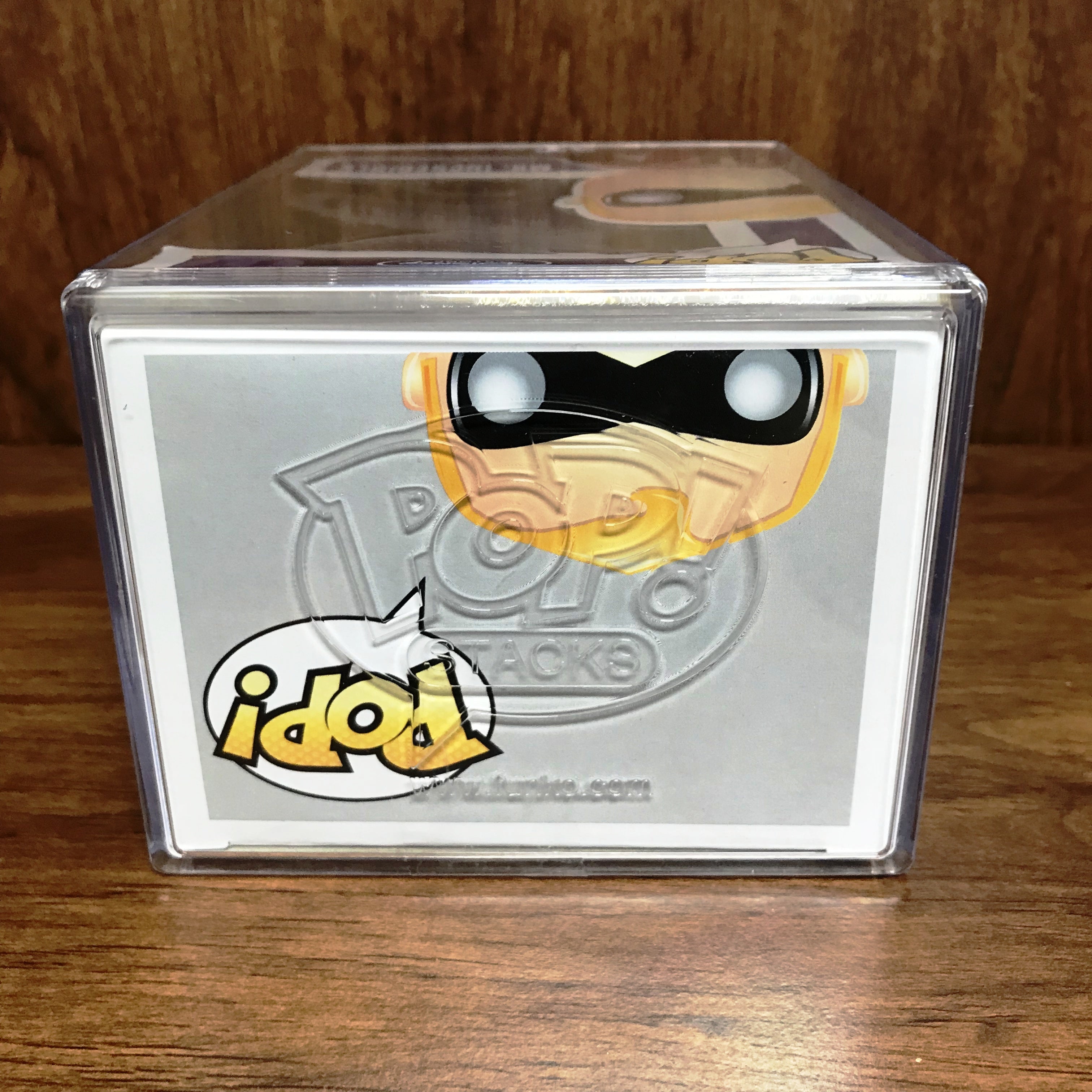 POP DisneyStore Exclusive : Mr. Incredible #17 Vaulted Vinyl Figure