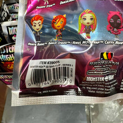Monogram: MONSTER HIGH 3-D Foam Bag Clip Mystery Bag Series 1