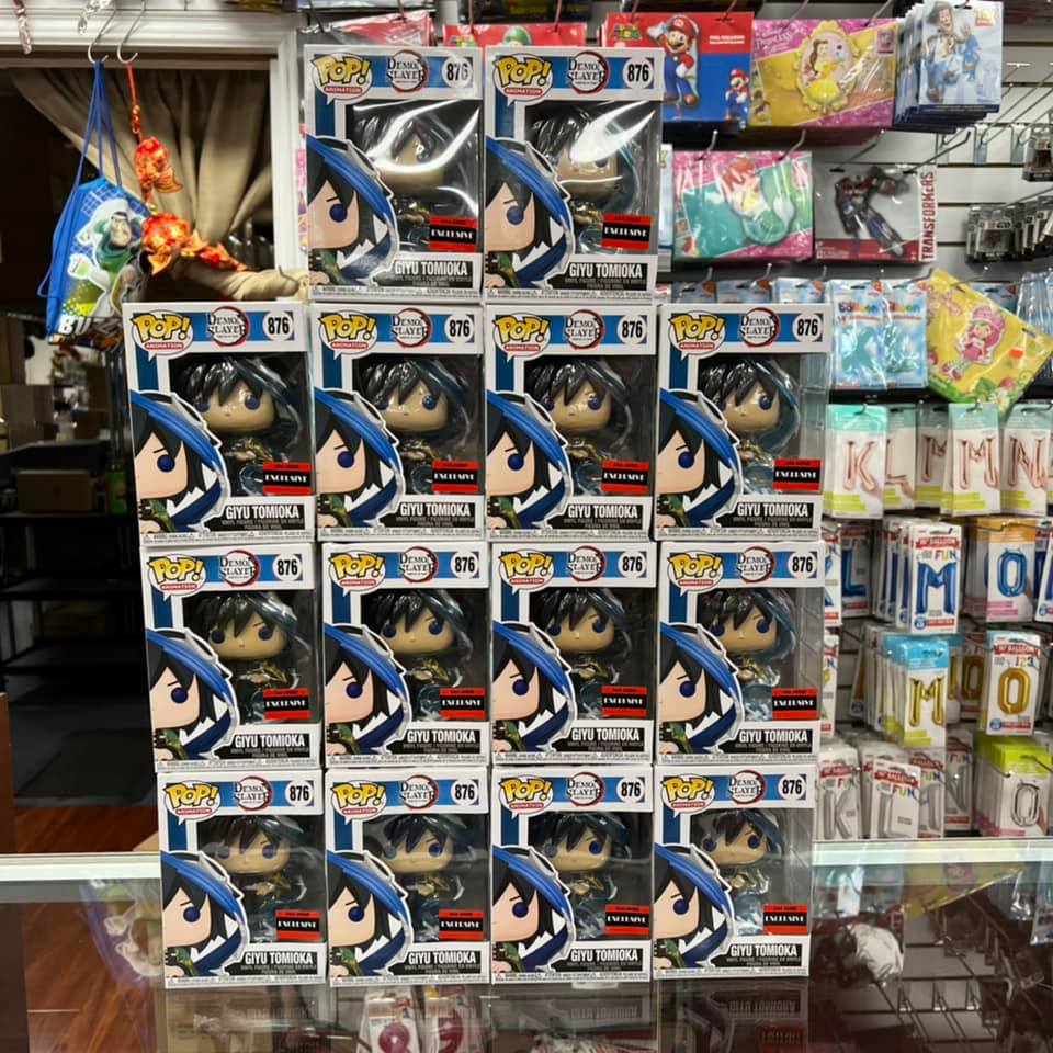 DAMAGED BOX! Funko Pop! Anime DEMON SLAYER GIYU TOMIOKA 1X Vinyl Figure AAA ANIME EXCLUSIVE