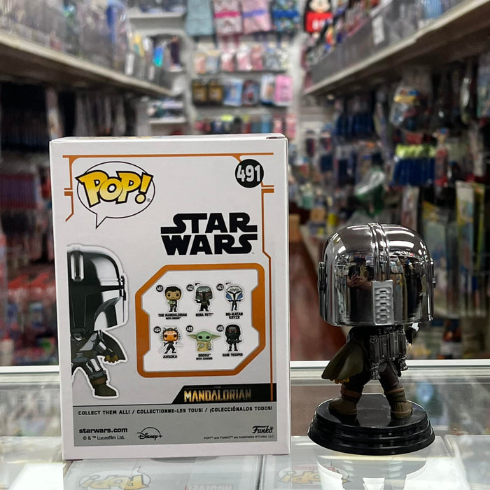 FUNKO POP! Special Edition Metallic The Mandalorian with Darksaber GITD #491
