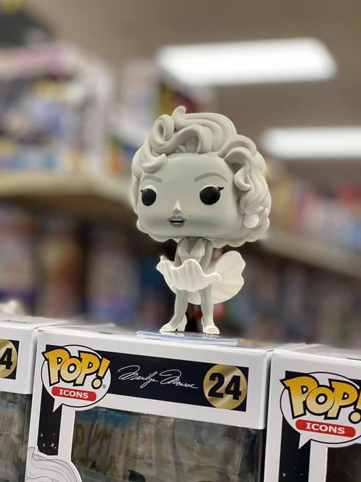 Funko POP! Icons Marilyn Monroe Black and White Vinyl Figure - Entertainment Earth Exclusive