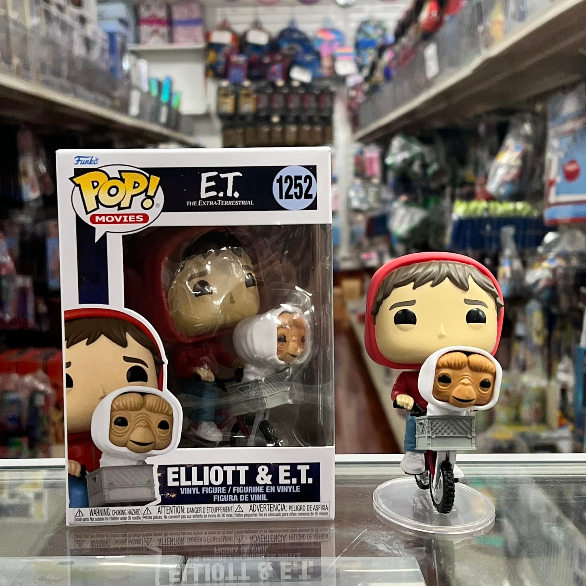 Funko POP Movies: E.T. THE EXTRA TERRESTRIAL: ELLIOTT & E.T. Vinyl Figure #1252