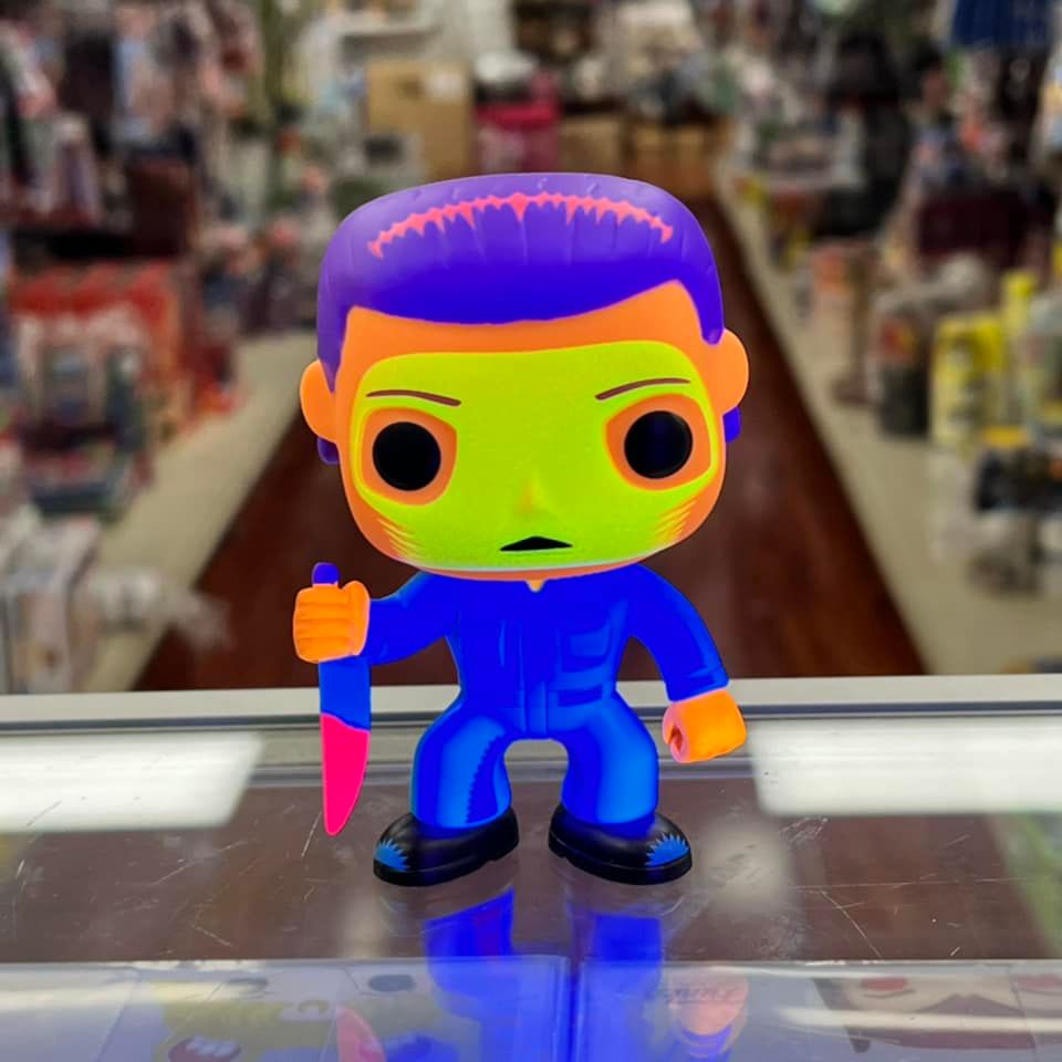 Funko Pop! HORROR MOVIES HALLOWEEN MICHAEL MYERS (Black light) Vinyl Figure ENTERTAINMENT EARTH EXCLUSIVE