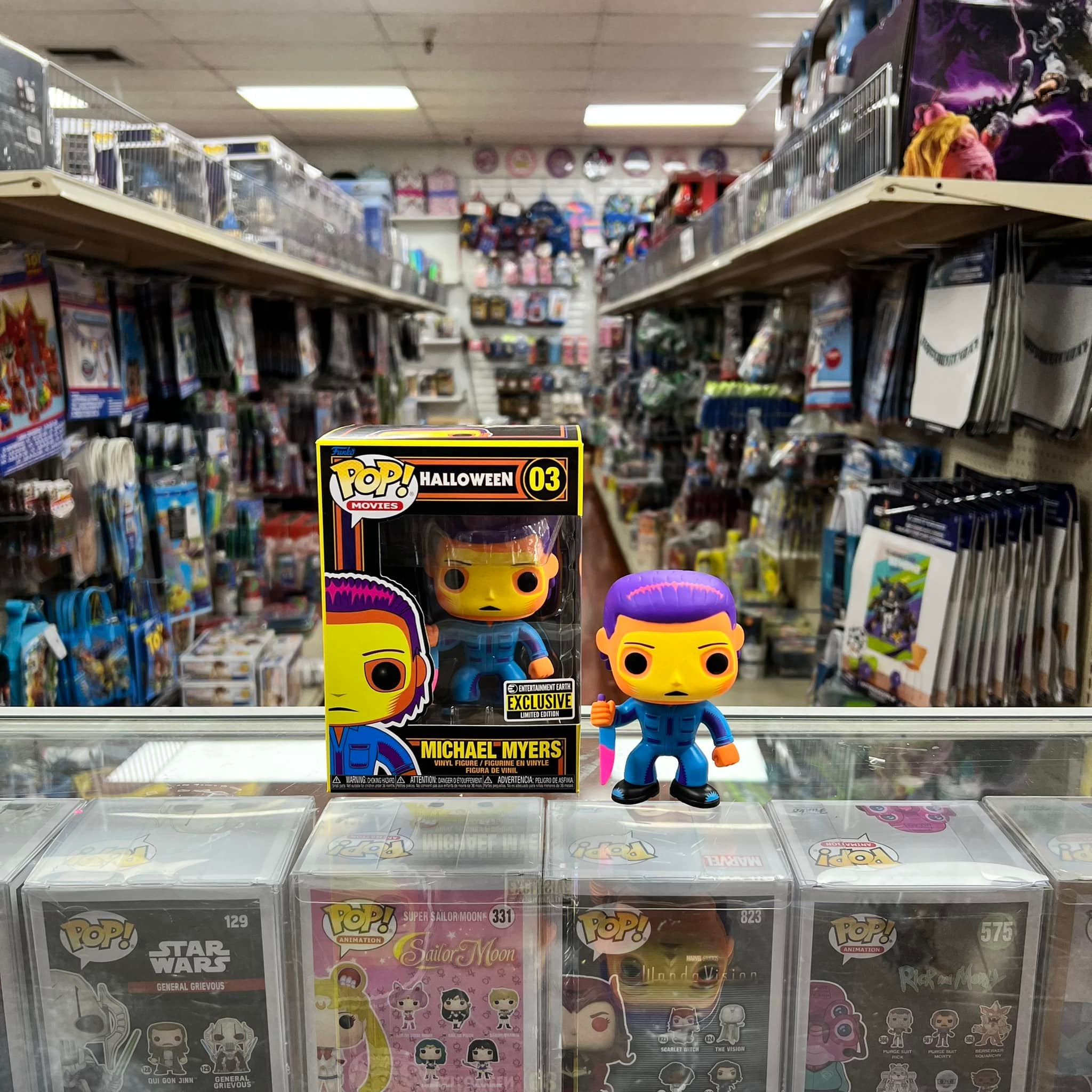 Funko Pop! HORROR MOVIES HALLOWEEN MICHAEL MYERS (Black light) Vinyl Figure ENTERTAINMENT EARTH EXCLUSIVE